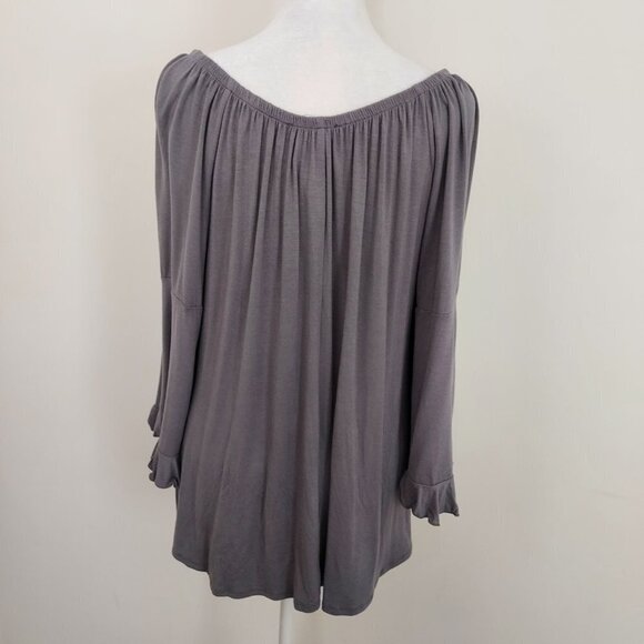 Camille & Co Off Shoulder Ruffle Sleeve Top NWT - Picture 5 of 9